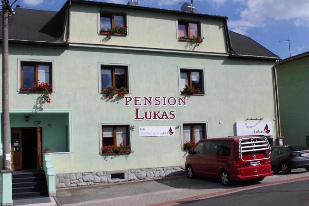 Pension Lukas Karlovy Vary Exterior foto